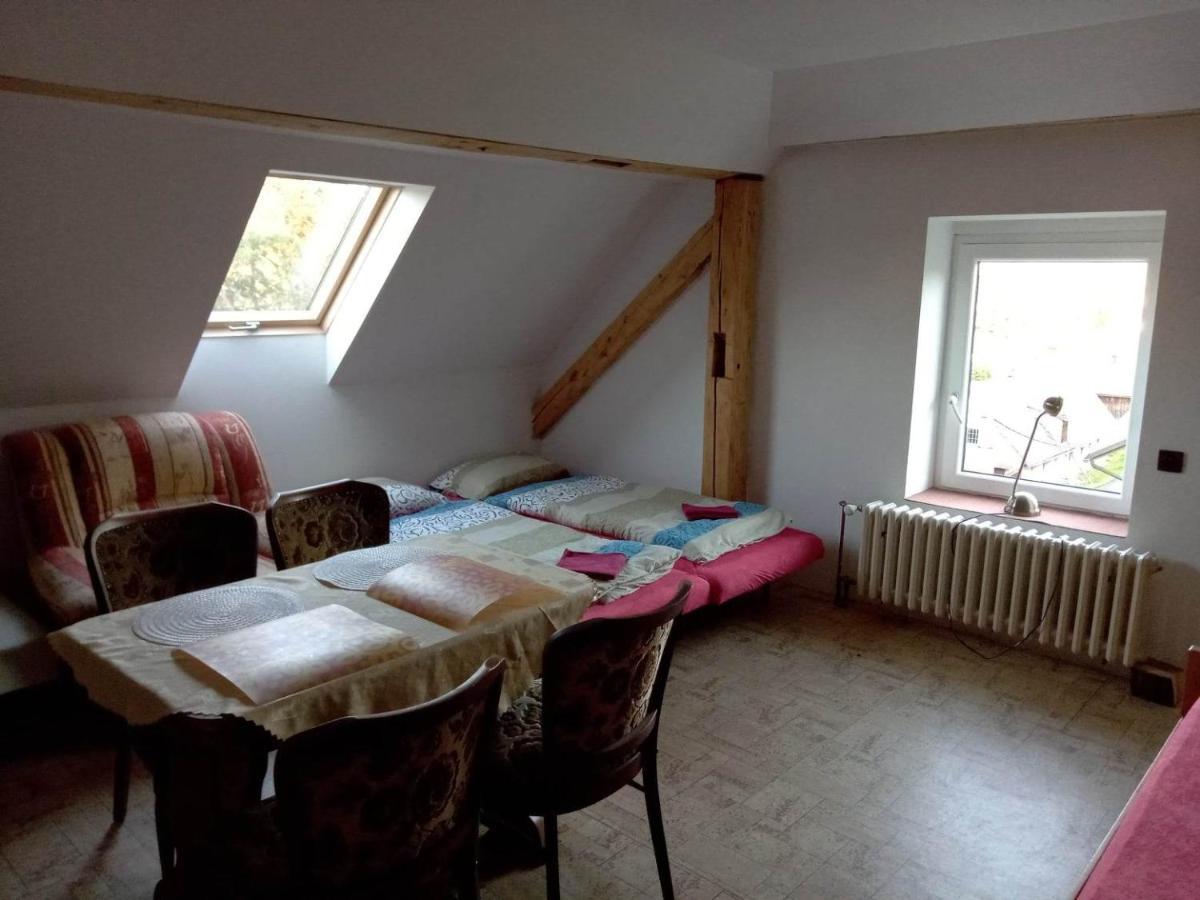 شقة Apartman Police nad Metují المظهر الخارجي الصورة