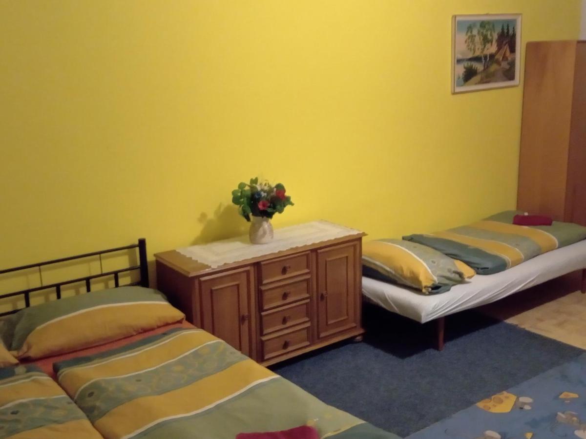 شقة Apartman Police nad Metují المظهر الخارجي الصورة